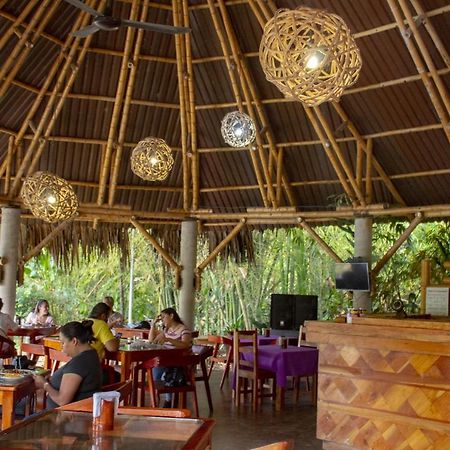 Axkan Palenque, Shows En Vivo & Gastronomia Mar Y Tierra & Travel Agency المظهر الخارجي الصورة