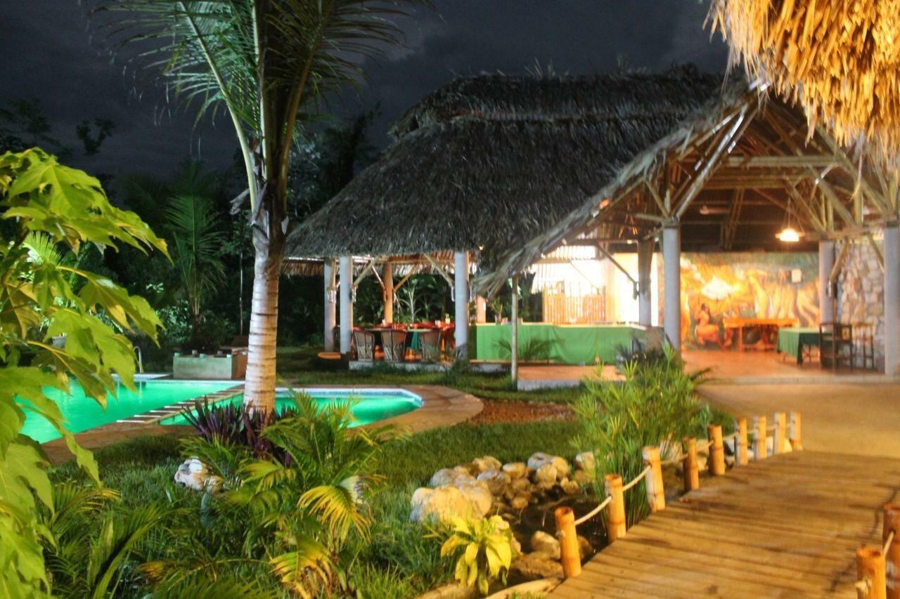 Axkan Palenque, Shows En Vivo & Gastronomia Mar Y Tierra & Travel Agency المظهر الخارجي الصورة