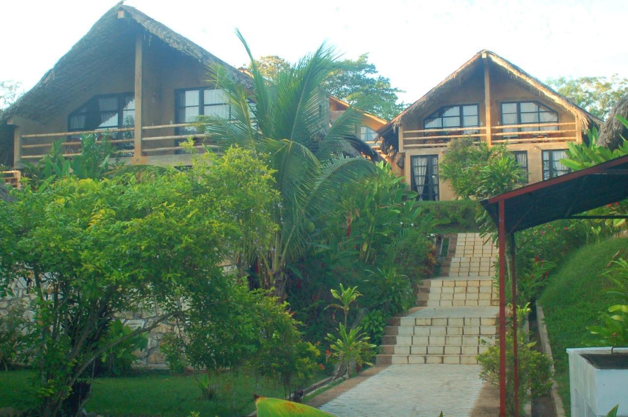 Axkan Palenque, Shows En Vivo & Gastronomia Mar Y Tierra & Travel Agency المظهر الخارجي الصورة