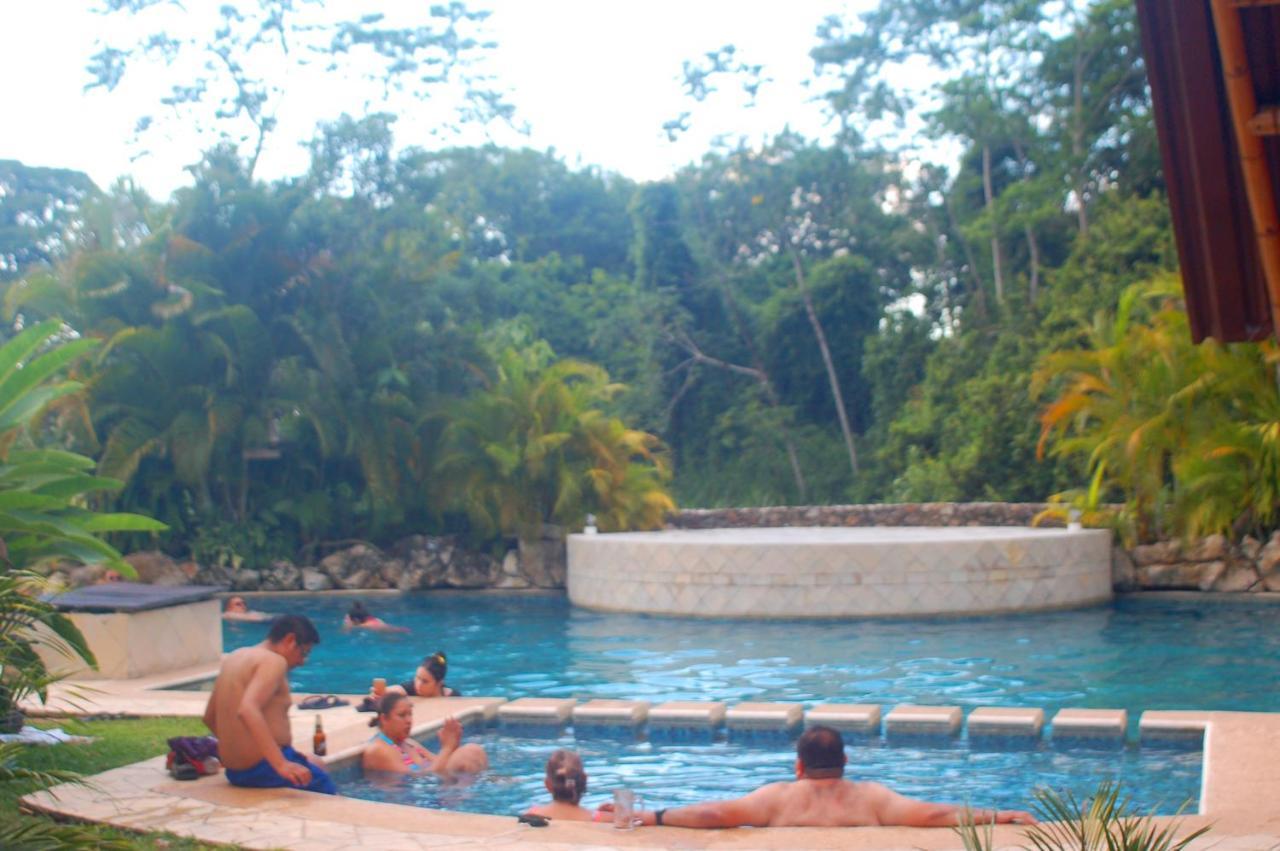 Axkan Palenque, Shows En Vivo & Gastronomia Mar Y Tierra & Travel Agency المظهر الخارجي الصورة