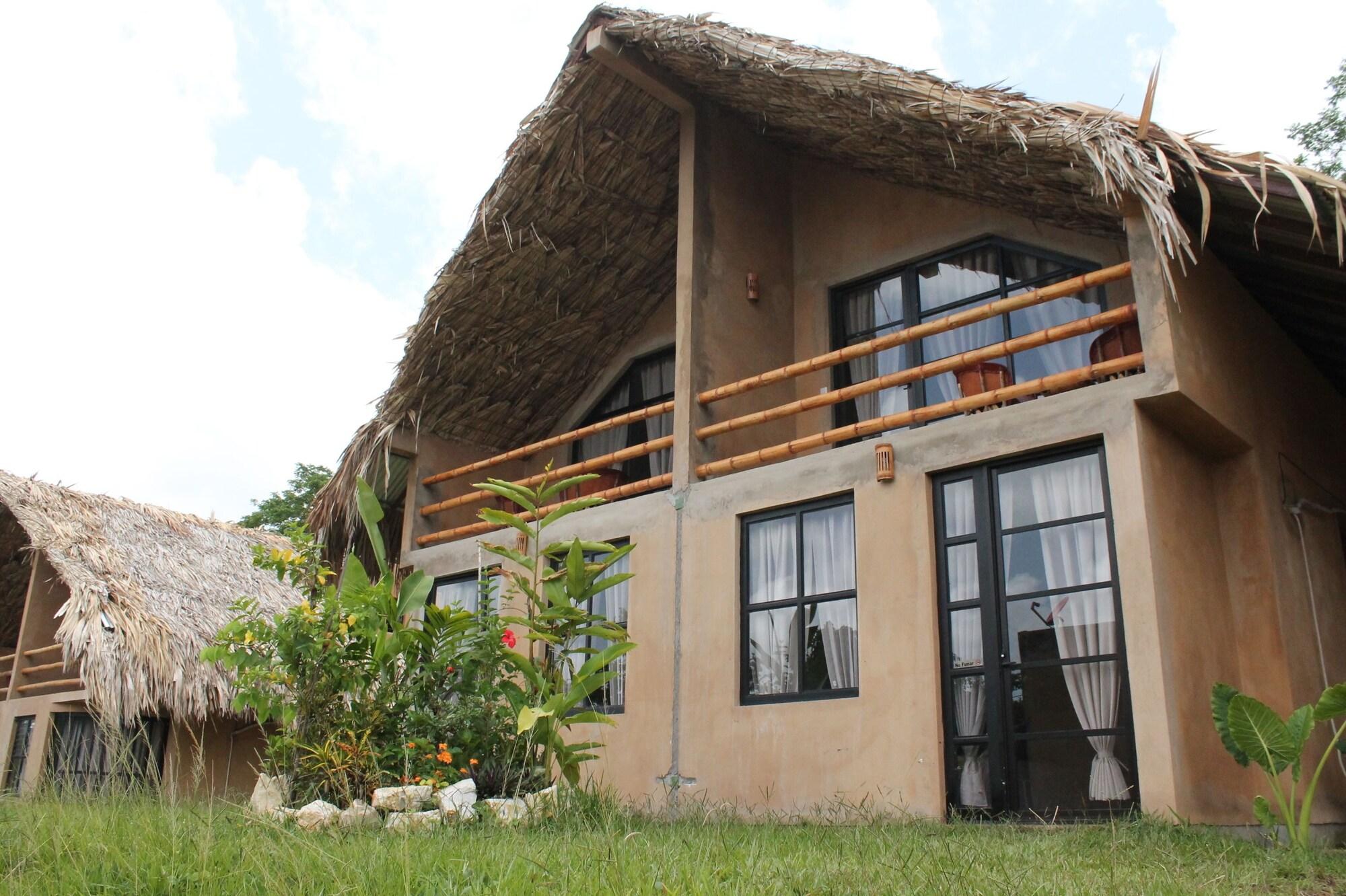 Axkan Palenque, Shows En Vivo & Gastronomia Mar Y Tierra & Travel Agency المظهر الخارجي الصورة