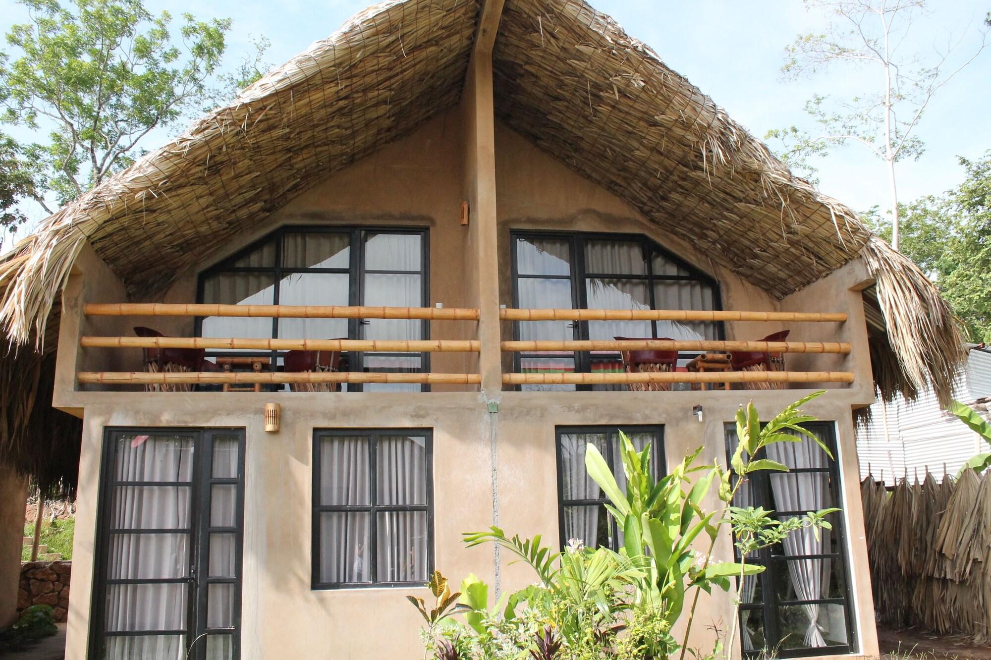 Axkan Palenque, Shows En Vivo & Gastronomia Mar Y Tierra & Travel Agency المظهر الخارجي الصورة