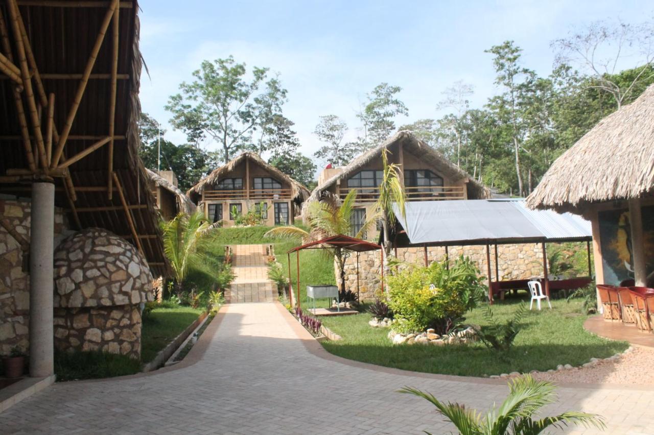 Axkan Palenque, Shows En Vivo & Gastronomia Mar Y Tierra & Travel Agency المظهر الخارجي الصورة